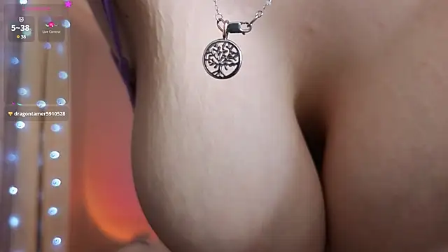 Snapshot of christy_memeow chatting on 01.31.25 christy memeow online show from 01.31.25