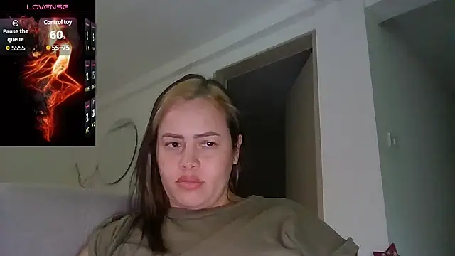 Snapshot of saramartinez1000 chatting on 12.15.24 saramartinez1000 online show from 12.15.24