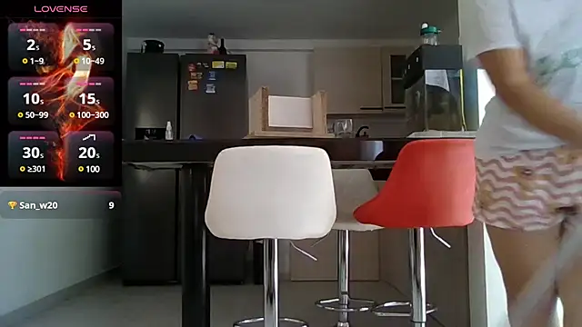 Snapshot of saramartinez1000 chatting on 02.20.25 saramartinez1000 online show from 02.20.25