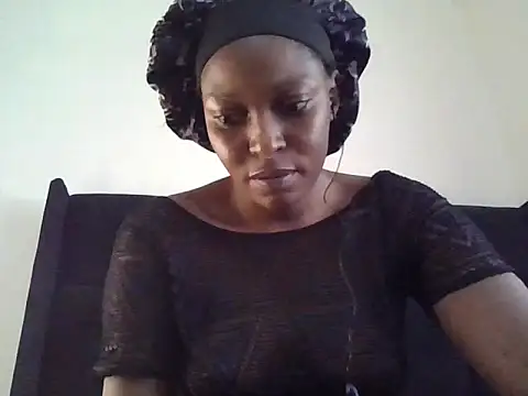 Snapshot of Midnight_Clique_ chatting on 10.10.25 Midnight Clique online show from 10.10.25