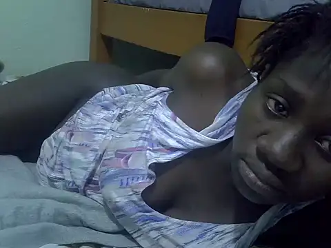 Snapshot of Petite_rider chatting on 10.12.25 Petite rider online show from 10.12.25