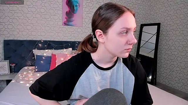 Snapshot of Kvetachka chatting on 03.05.25 Kvetachka online show from 03.05.25