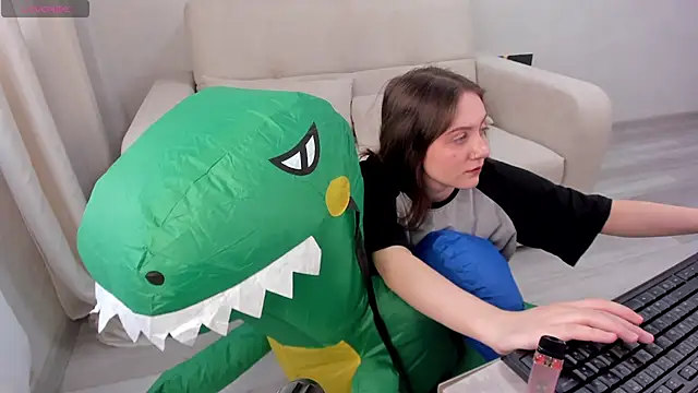 Snapshot of Kvetachka chatting on 03.08.25 Kvetachka online show from 03.08.25