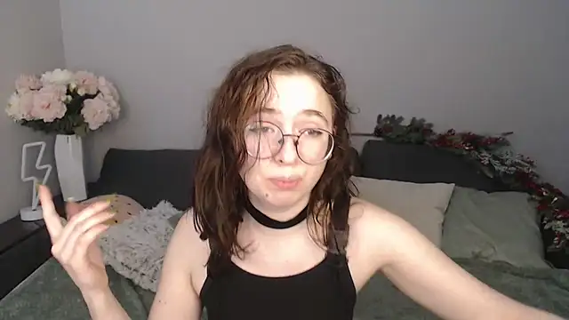 Mini Diva online show from 01.10.25