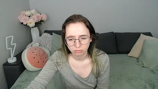 Mini Diva online show from 09.14.25