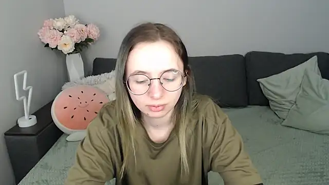 Mini Diva online show from 09.29.25