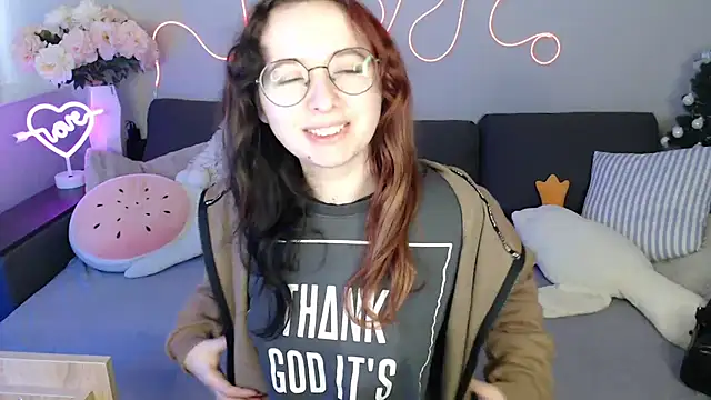 Mini Diva online show from 02.15.26