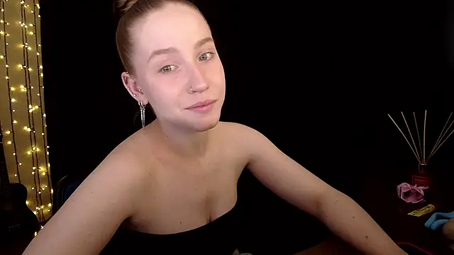 Snapshot of SindiWatsoon chatting on 06.16.26 SindiWatsoon online show from 06.16.26