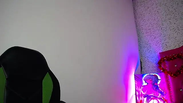 Snapshot of luly_pink chatting on 09.13.25 luly pink online show from 09.13.25