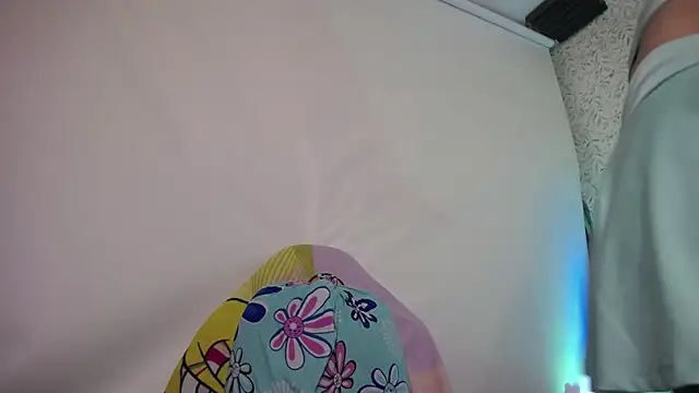 luly pink online show from 02.26.26