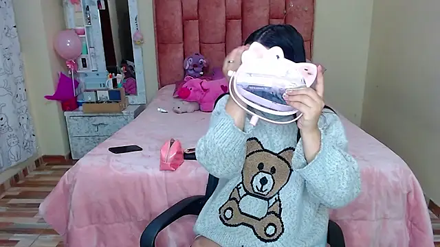 Snapshot of nahia__2 chatting on 03.11.25 nahia 2 online show from 03.11.25