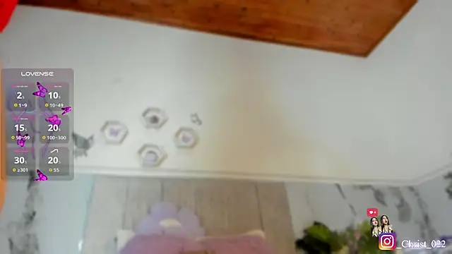 Snapshot of christal_cutee chatting on 05.28.26 christal cutee online show from 05.28.26