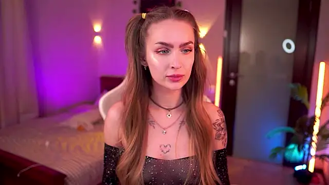 Kamila icee online show from 03.21.26