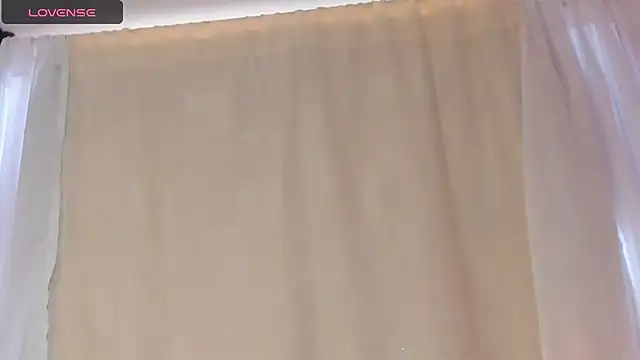 setzuna  online show from 10.17.25