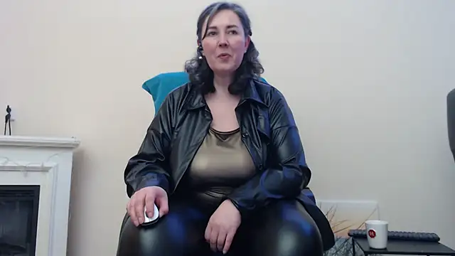 MilfGina online show from 03.04.25