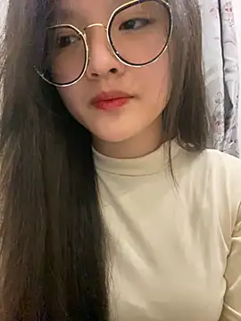 Krixxi22 online show from 12.14.24