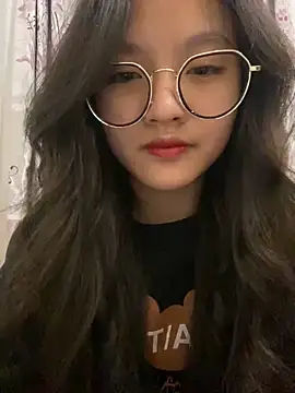 Krixxi22 online show from 12.15.24