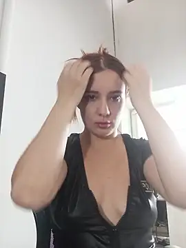 Giselle Noah online show from 10.15.25