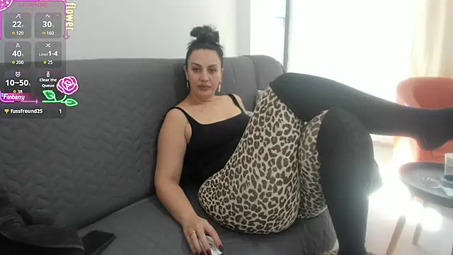 Abbeyk11 online show from 10.20.25