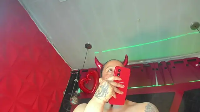 Taylor-hardcore online show from 10.01.25