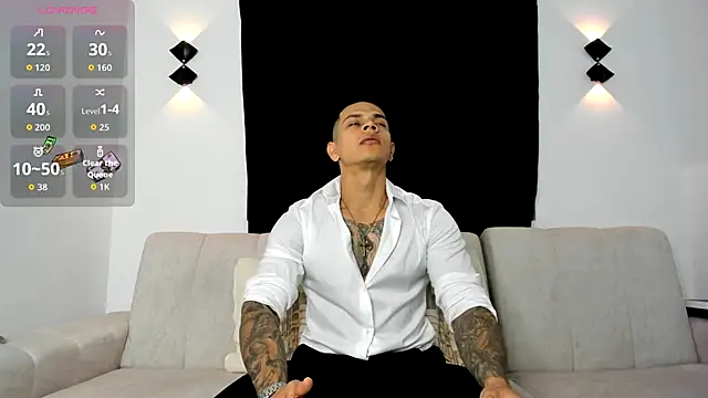 Snapshot of Aron_Dark chatting on 11.22.25 Aron Dark online show from 11.22.25