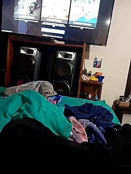 Snapshot of Akonam3000 chatting on 11.17.25 Akonam3000 online show from 11.17.25