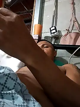 Snapshot of Akonam3000 chatting on 12.01.25 Akonam3000 online show from 12.01.25