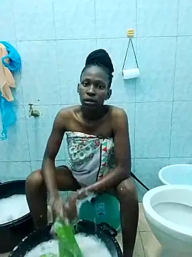 LOVELY-2BERRY online show from 02.22.26