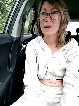 Snapshot of Timide_girl2 chatting on 02.09.25 Timide girl2 online show from 02.09.25