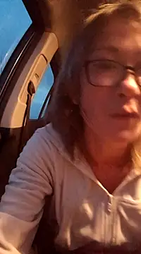 Snapshot of Timide_girl2 chatting on 02.13.25 Timide girl2 online show from 02.13.25