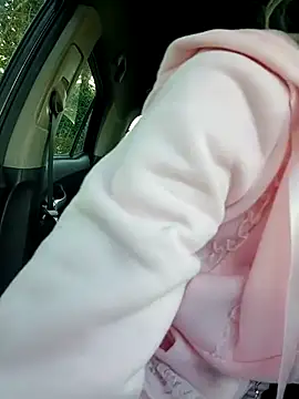 Snapshot of Timide_girl2 chatting on 03.10.25 Timide girl2 online show from 03.10.25