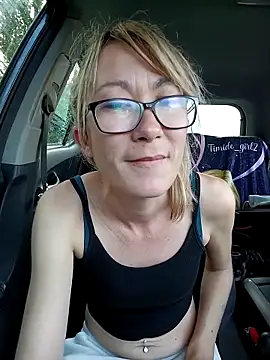 Snapshot of Timide_girl2 chatting on 03.15.25 Timide girl2 online show from 03.15.25