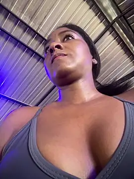 Snapshot of Berry_Bans chatting on 09.26.25 Berry Bans online show from 09.26.25