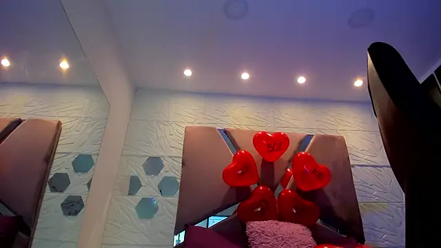 Charlotte Ice1 online show from 02.17.25