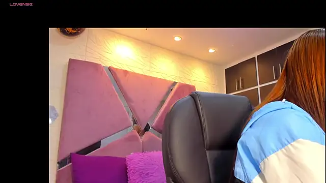 Charlotte Ice1 online show from 10.28.25