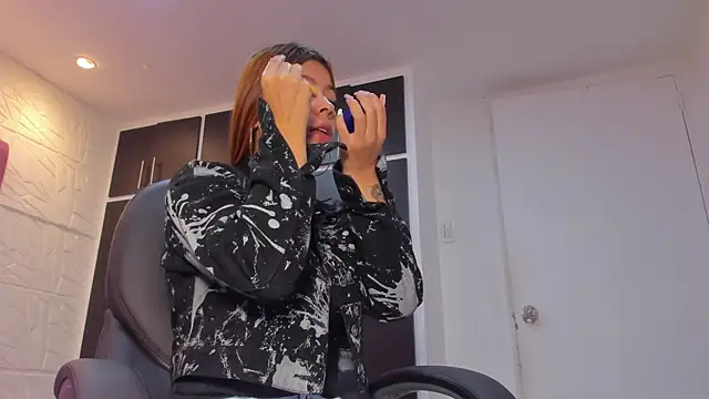 Charlotte Ice1 online show from 11.25.25