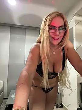 LARIANA RIVERA23 online show from 03.18.26