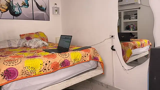 wendy alejo1712 online show from 11.21.25