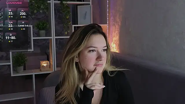 Snapshot of flawless_angell chatting on 11.12.25 flawless angell online show from 11.12.25