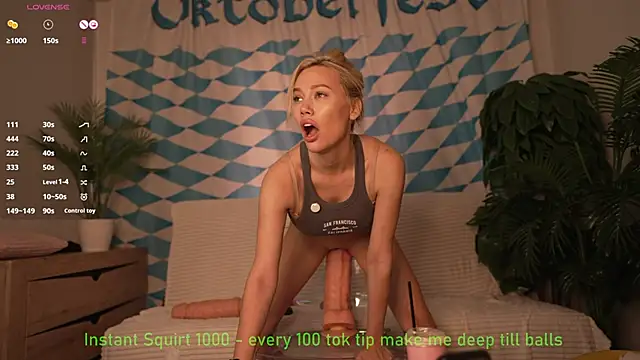 Snapshot of Bestie_Online chatting on 09.28.25 Bestie Online online show from 09.28.25