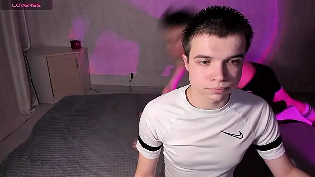 Snapshot of tailer_ chatting on 02.07.26 tailer online show from 02.07.26