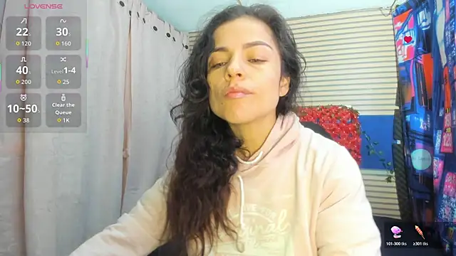 Snapshot of rosse_2504 chatting on 07.17.26 rosse 2504 online show from 07.17.26
