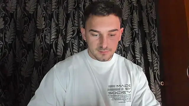 Snapshot of Jonmusclemaster chatting on 01.02.25 Jonmusclemaster online show from 01.02.25