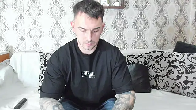 Snapshot of Jonmusclemaster chatting on 01.18.25 Jonmusclemaster online show from 01.18.25