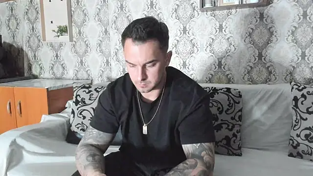 Snapshot of Jonmusclemaster chatting on 02.26.25 Jonmusclemaster online show from 02.26.25