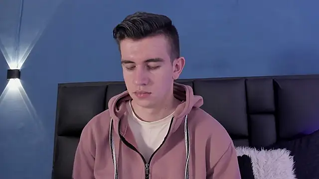 MikaelSlow online show from 09.26.25