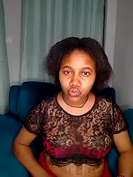 SquirtQueen222 online show from 12.21.24