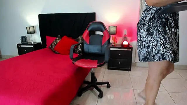 Snapshot of MarilynDavies chatting on 01.18.25 MarilynDavies online show from 01.18.25