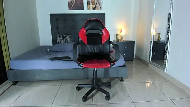 Snapshot of MarilynDavies chatting on 01.24.25 MarilynDavies online show from 01.24.25