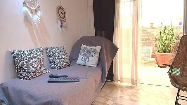 Snapshot of MarilynDavies chatting on 03.22.25 MarilynDavies online show from 03.22.25